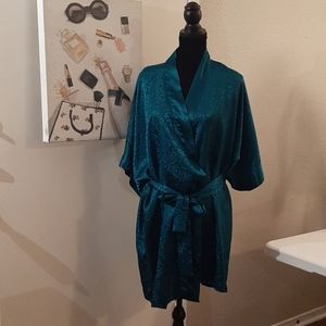 Morgan Taylor Emerald Green Robe w/Sash Sz M/L